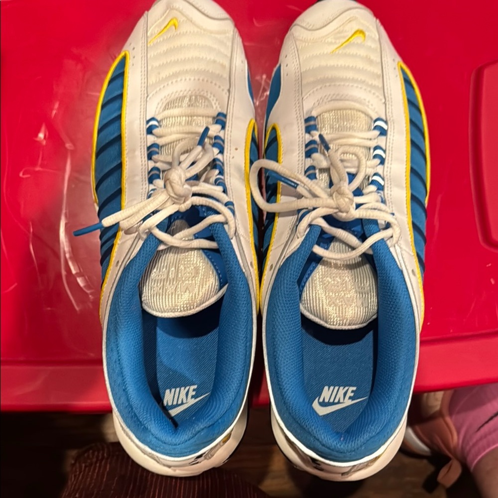 Nike Blue and Yellow Athletic Shoes with Air Max Tailwind Design - Picture 5 of 6